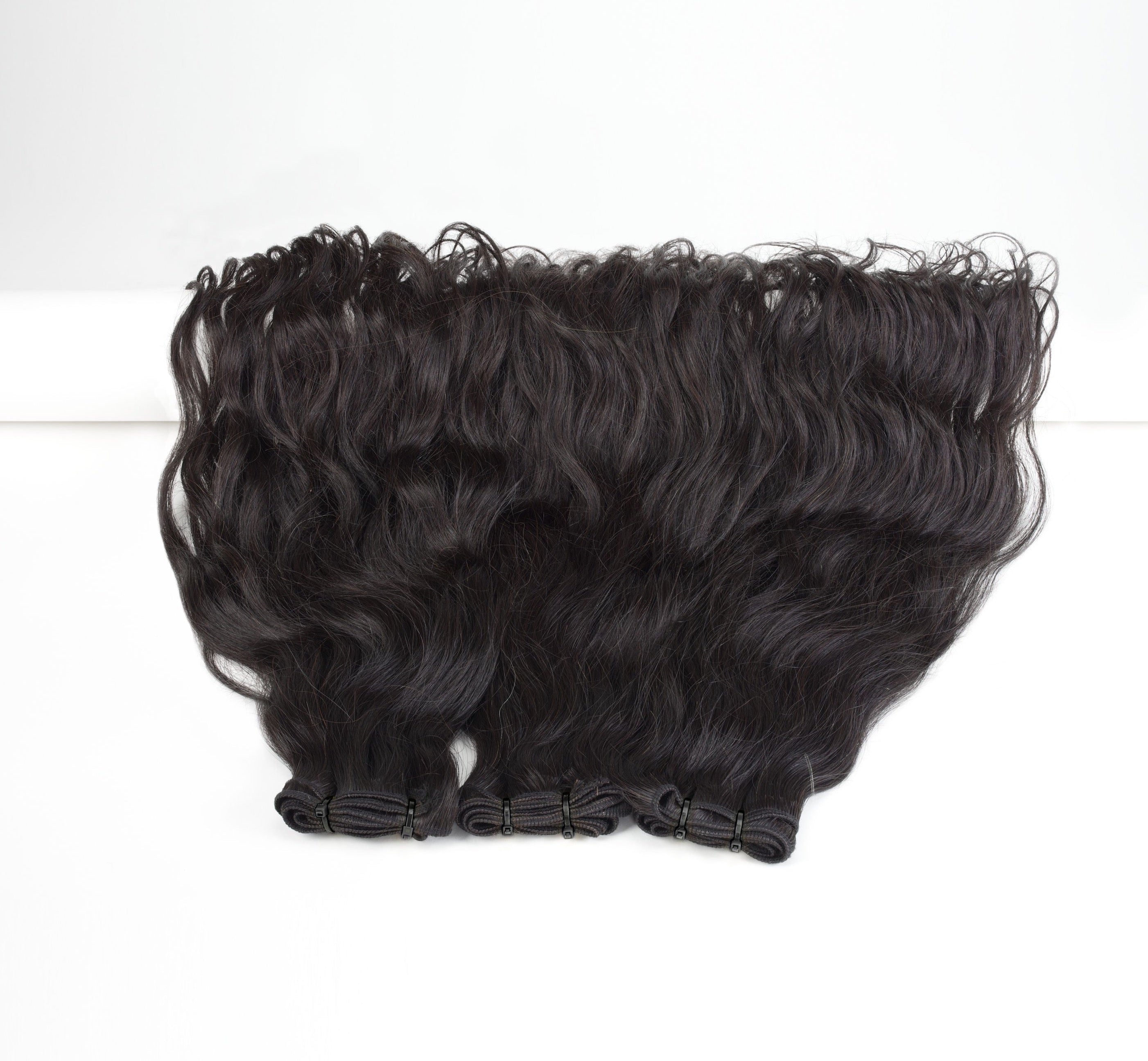 Luxe Wavy Bundle bfs